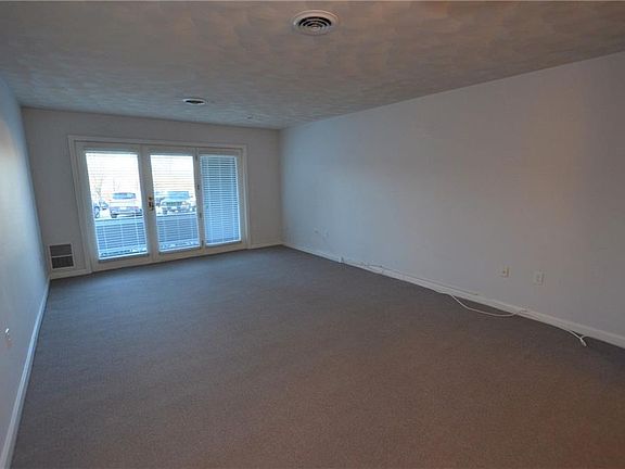 5th image of 1800 Douglas Ave APT 103