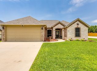 300 Jade Ln, Weatherford, TX 76086