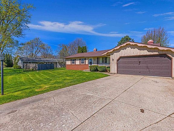 2nd image of 621 E Holly Road