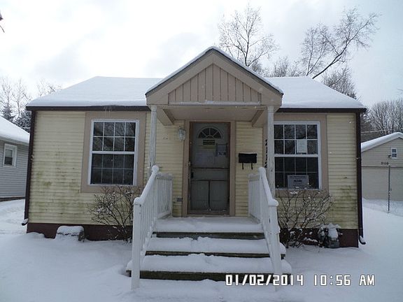 3rd image of 2112 Lorraine Ave