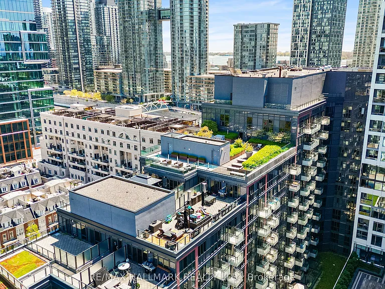 560 Front St W #1105 — Photo 34