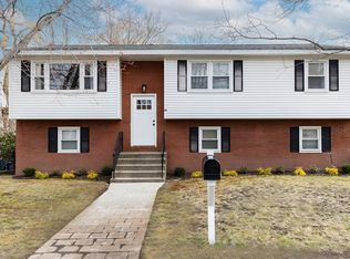 10 Derry Rd, Methuen, MA 01844