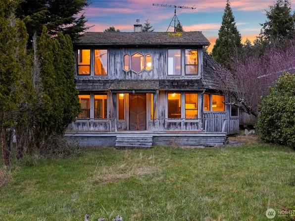 6571 West Shore Drive, Anacortes, WA 98221