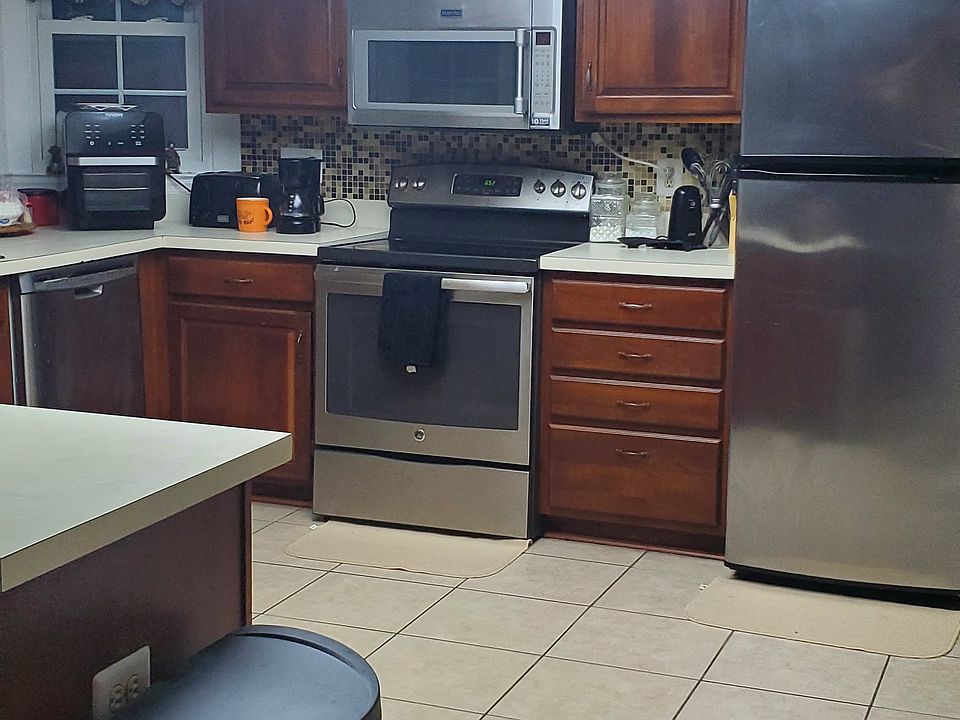 2nd image of 107 Bonhill Dr