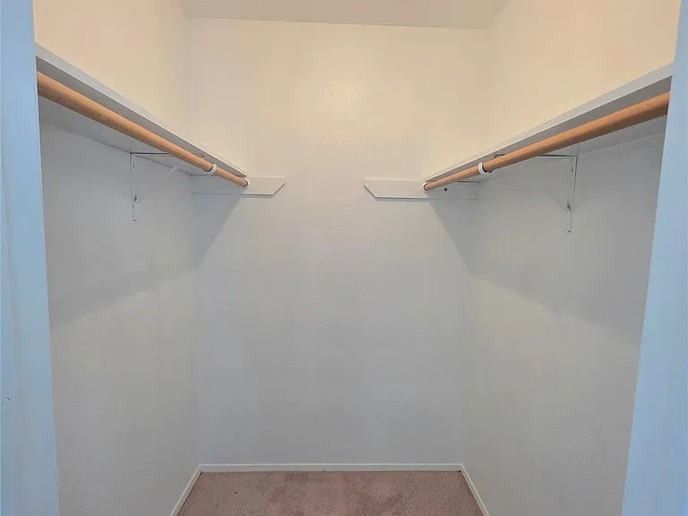 15208 Spring Hill Ln #B — Photo 15