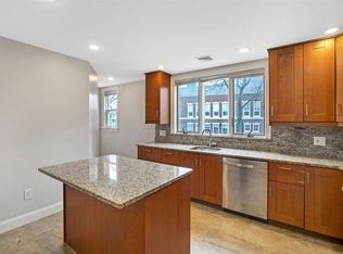 730 Columbia Rd #2, Boston, MA 02125