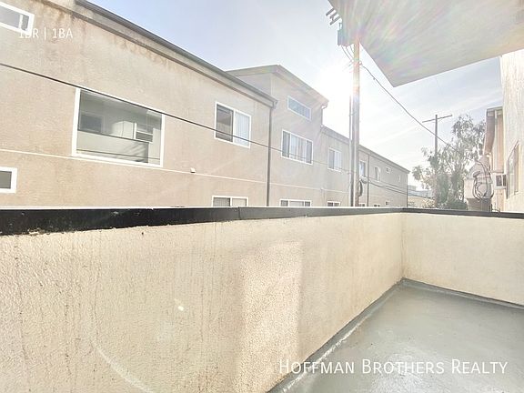 2nd image of 5728 Camellia Ave #201