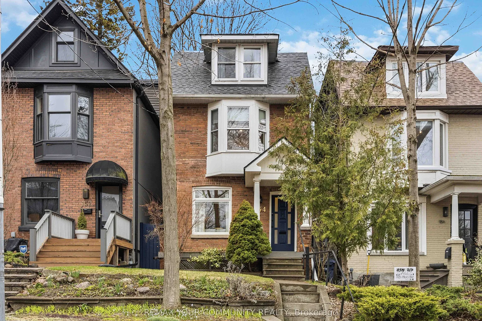 154 Riverdale Ave photo 1