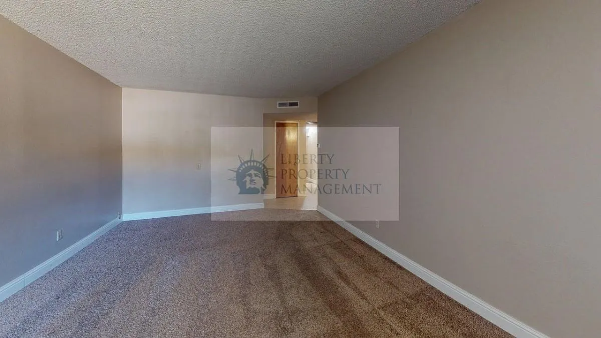 2 bed, $1,275 — Photo 4