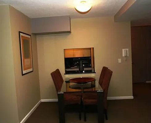 Rented by Global Realty Opportunities | media 27