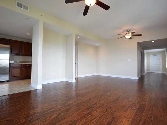 5th image of 225 W Seminole 401 Blvd