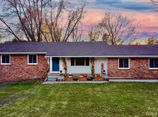 8750 Coyle Dr, Pinckney, MI