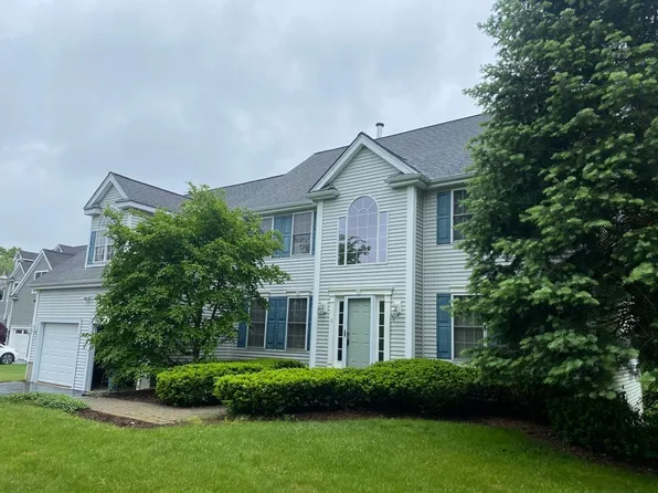 1 Pebbles Rd, West Bridgewater, MA 02379