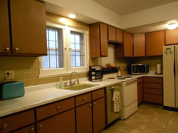 5th image of 6705 W Grant St