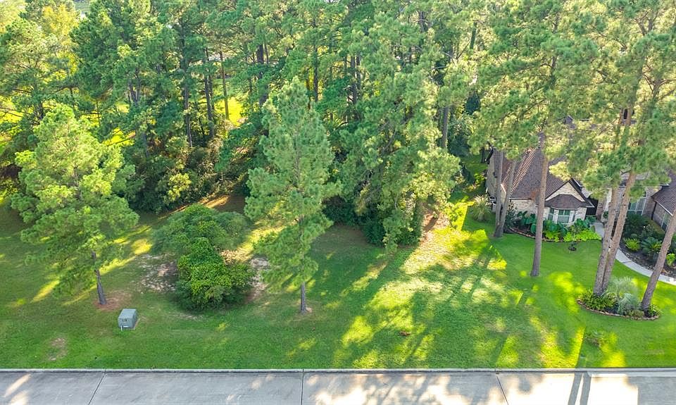 1st image of 40 Wycliffe Dr