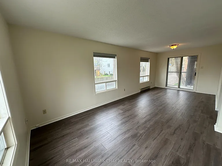 80 Grove St E #102 — Photo 11