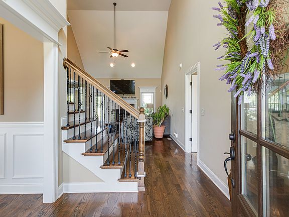 4th image of 3534 Titus Ln