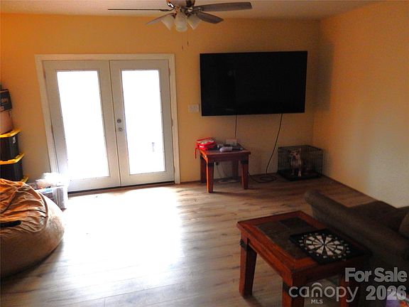 2nd image of 549 Brent Rd