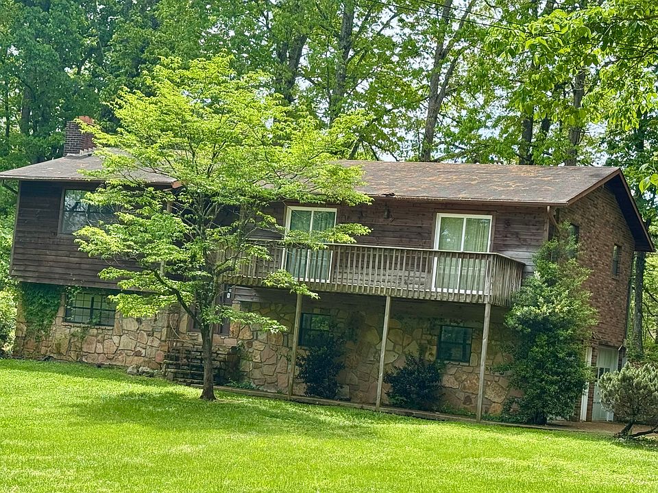 1st image of 647 Miller Cir