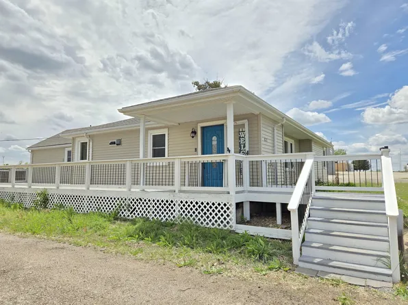 821 W Main St, Hill City, KS 67642