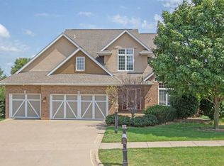 608 Arlington Dr, Iowa City, IA 52245