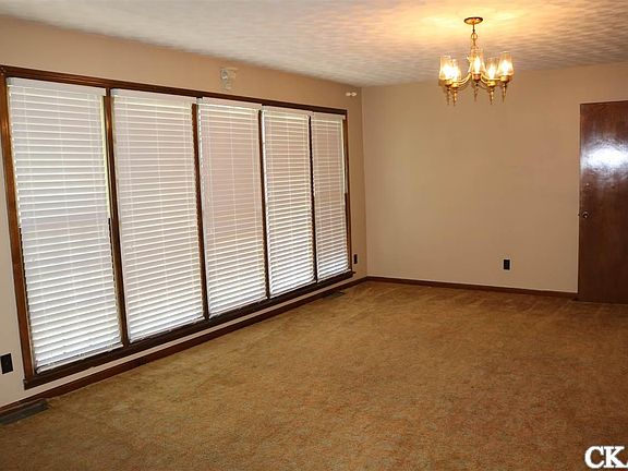 2nd image of 50 Sharon Ln