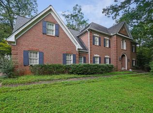 1415 W Wesley Rd NW, Atlanta, GA 30327