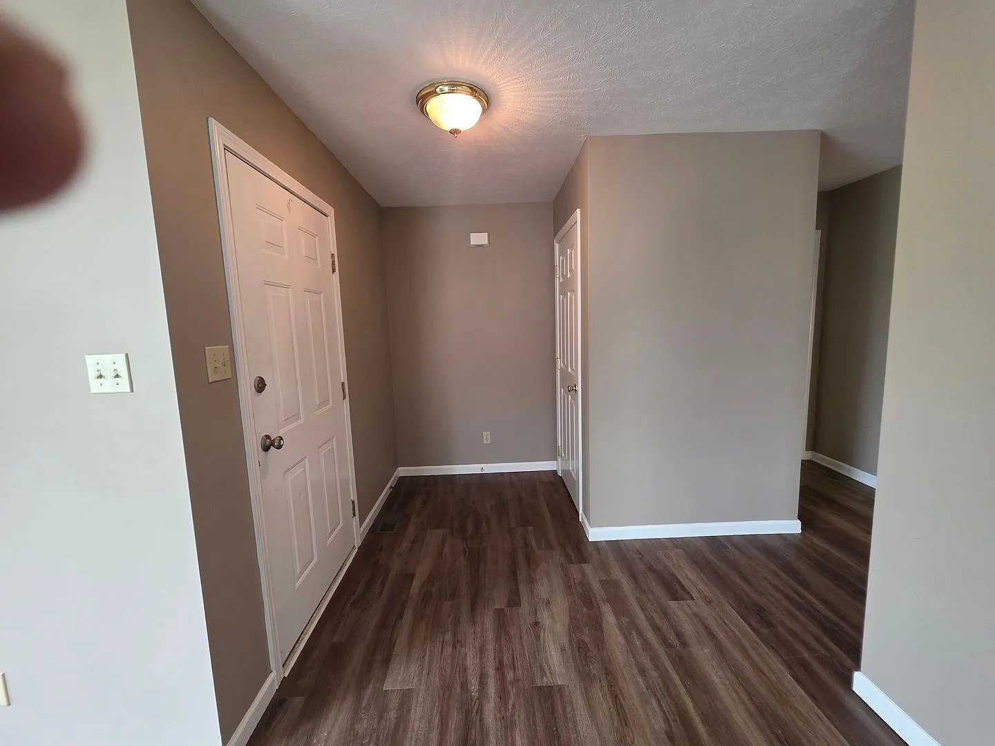 3 bed, 2.0 bath, 1580 sqft, $2,500 — Photo 4