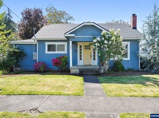 220 Adams Ave, Silverton, OR 97381