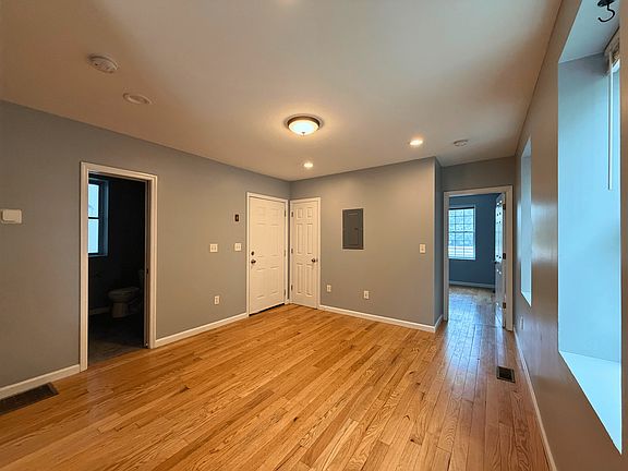 2nd image of 274 Walsh Ave #1