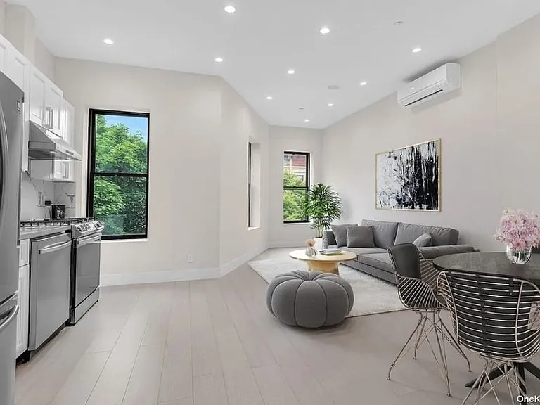 370 Marion St #2 — Photo 3