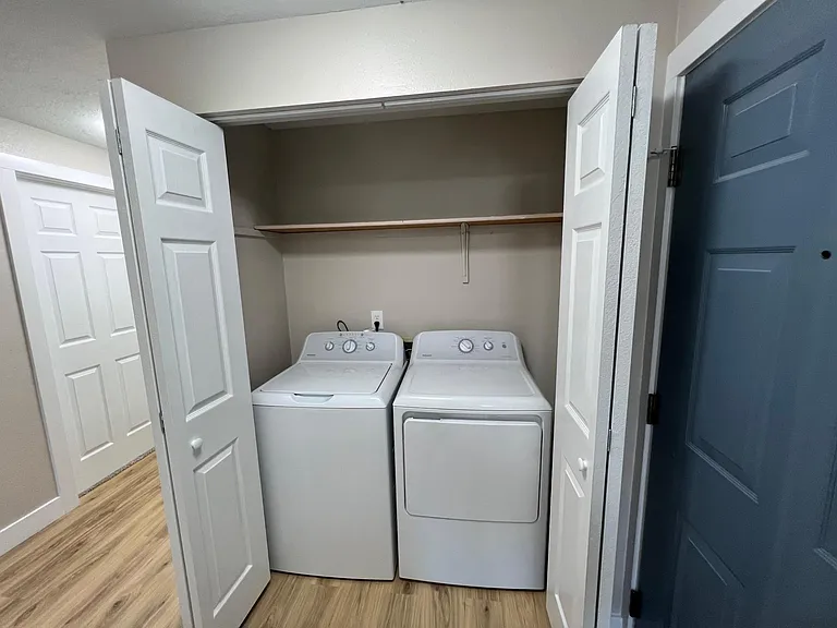 708 Browning Ave S #16 — Photo 17