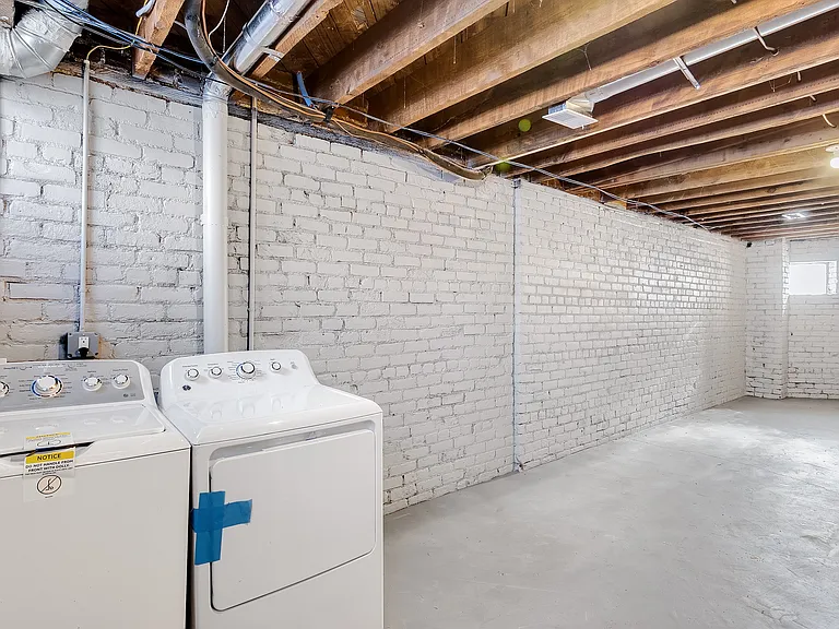 7243 Kercheval Ave #D — Photo 18