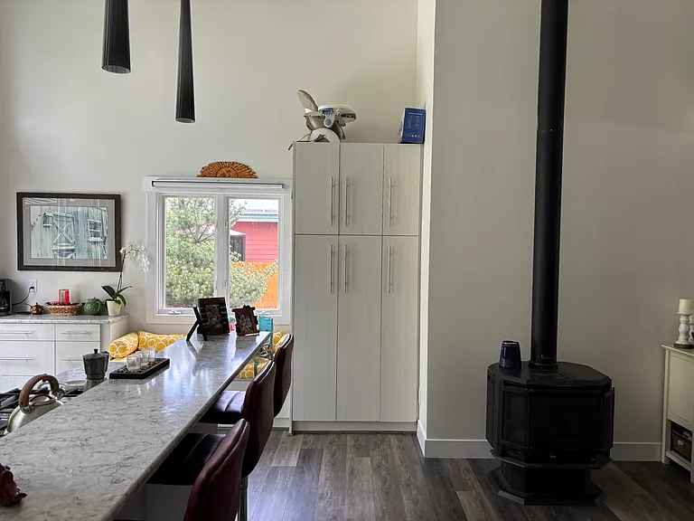 735 Pamela Ln — Photo 11