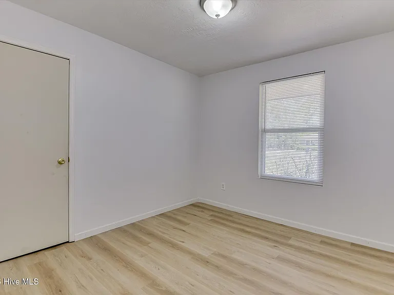 3823 Fairington Dr — Photo 23