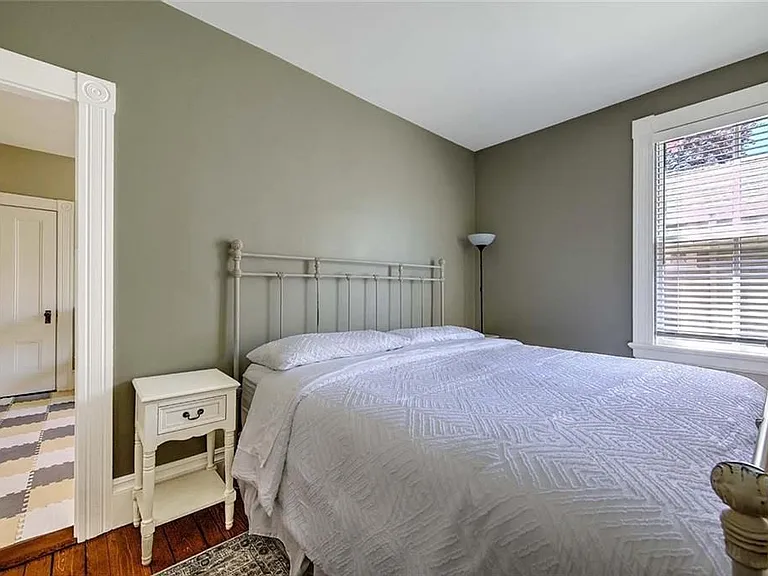 240 Brown St #2 — Photo 24