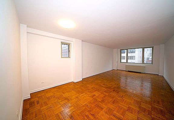 3rd image of 125 E 87th St APT 9G