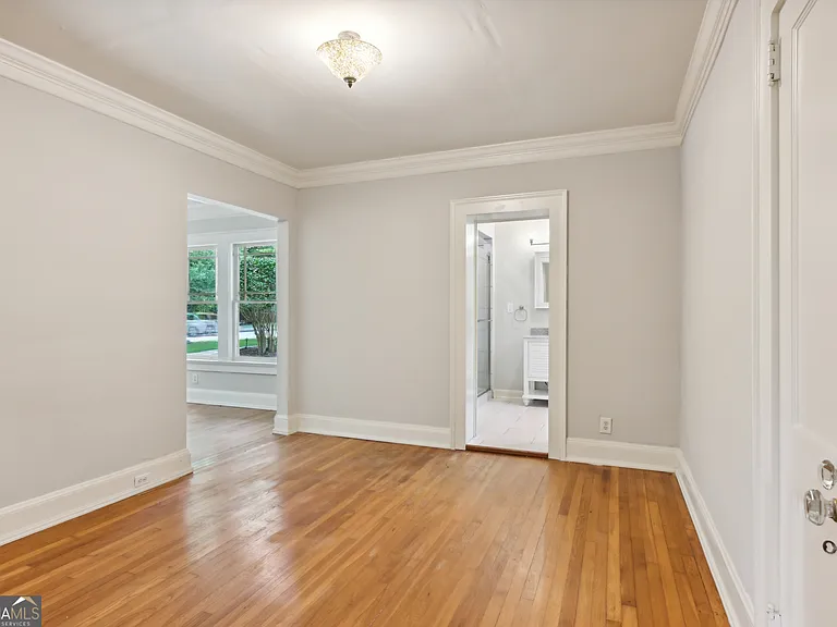 1500 N Highland Ave NE — Photo 11