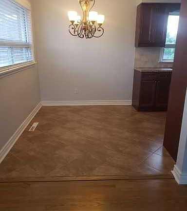 4th image of 373 Wildwood Dr