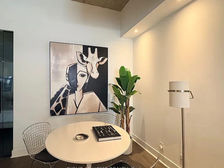 399 Adelaide St W #104 — Photo 18