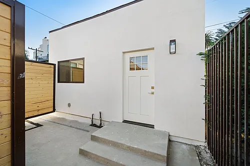 2105 Camden Ave Photo 1