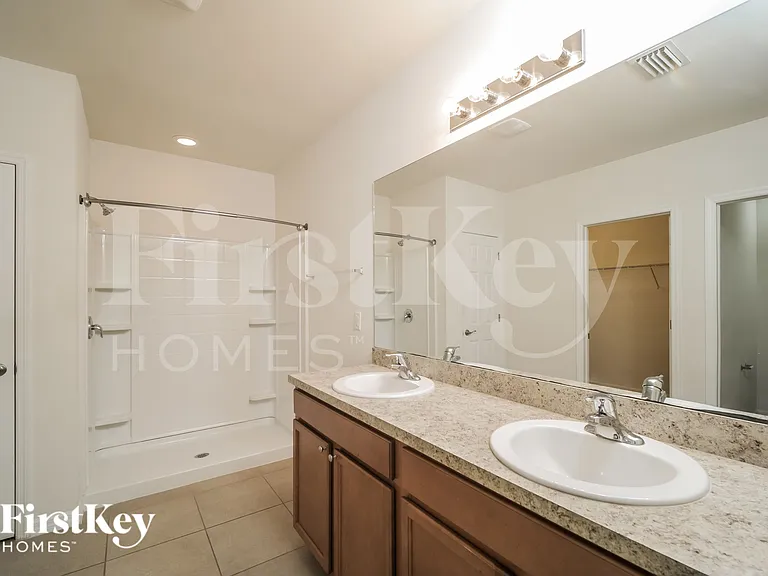 604 SW 6th Ave — Photo 14