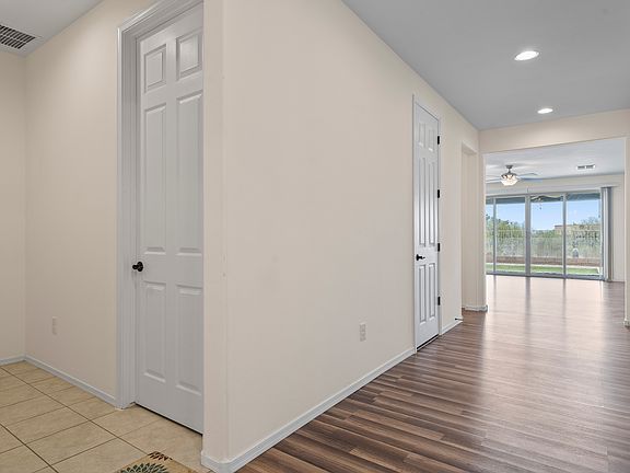 05-Foyer_06102025