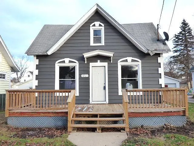 1021 8th Street photo 1