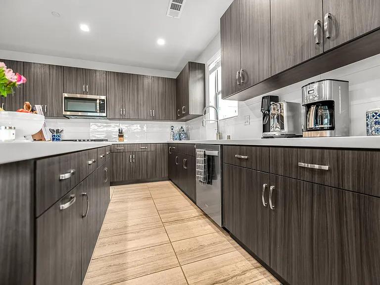 4411 S Ernest St — Photo 23