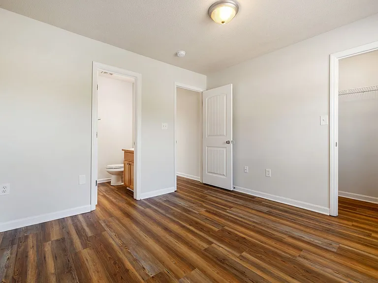 Beautiful 2bedroom 2.5 bath Townhome — Photo 20