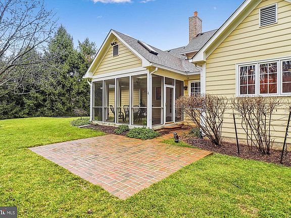 5th image of 12037 Great Elm Dr