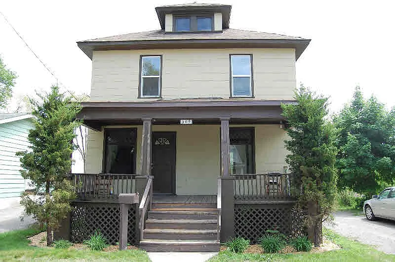 306 Marquette St photo 1