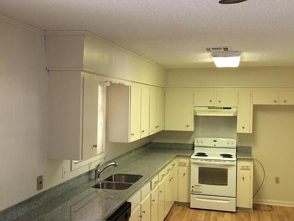 5th image of 106 Driftwood St