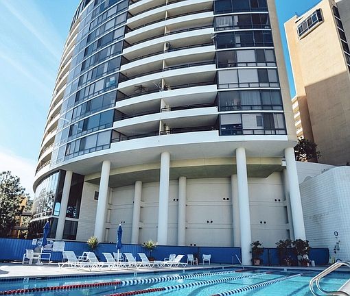3rd image of 4314 Marina City Dr